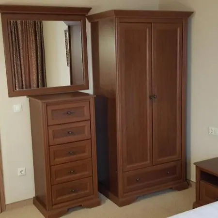 Апартаменты феста първа линия *